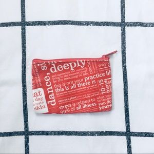 ✰ lululemon zipper pouch